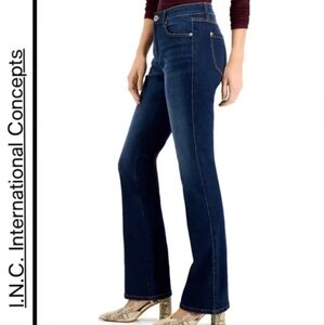 INC Regular Fit Bootcut jeans size 6